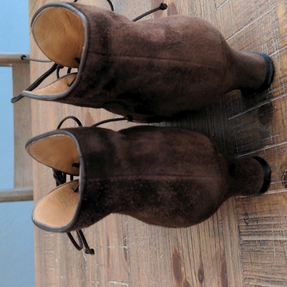 SALVATORE FERRAGAMO VINTAGE BROWN SUEDE BOOTIES - Picture 4 of 8